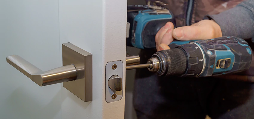 Broken Door Handle Lock Repair in Camp Pendleton North, California
